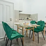 Royal 5* Mansion Near Square * Cluj-Napoca