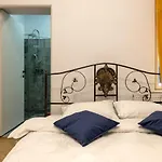 Royal 5* Mansion Near Square
