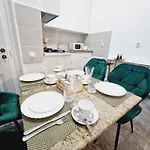 Royal 5* Mansion Near Square Villa