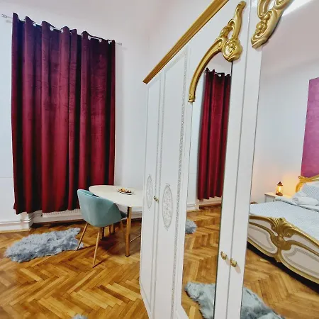 Royal 5* Mansion Near Square Villa