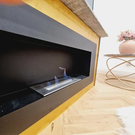 Royal 5* Mansion Near Square فيلة