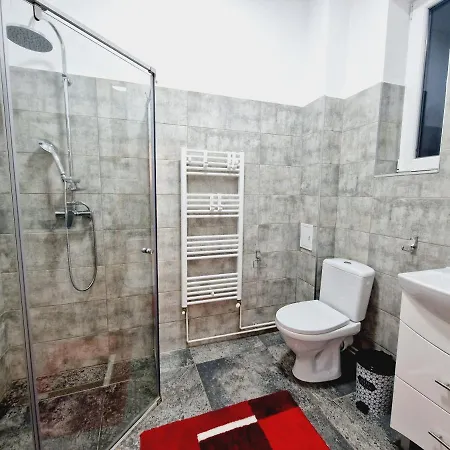 Royal 5* Mansion Near Square *