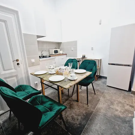 Royal 5* Mansion Near Square Villa *