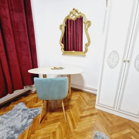 Villa Royal 5* Mansion Near Square *