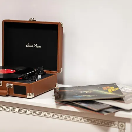 Royal 5* Mansion Near Square Villa *