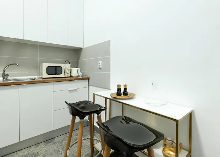 Vila Royal 5* Mansion Near Square *