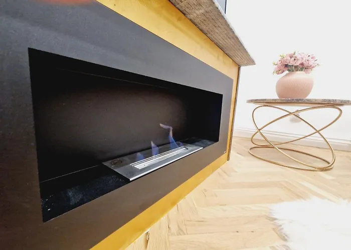 Royal 5* Mansion Near Square Vila