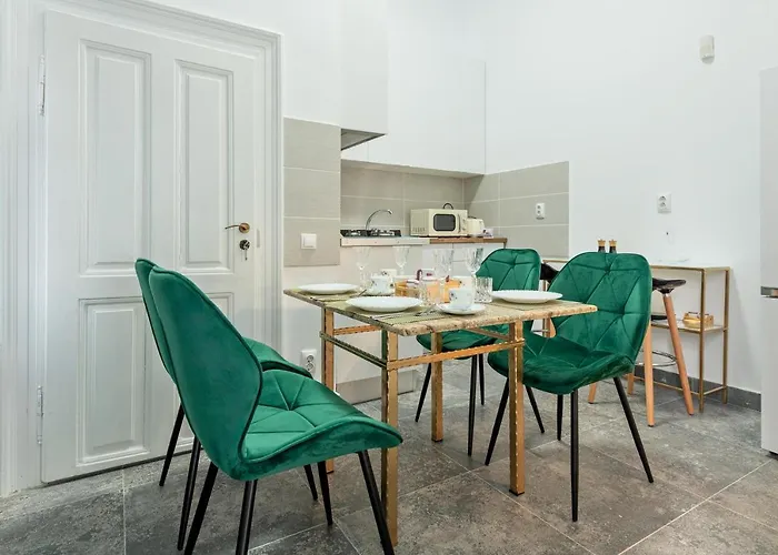 Royal 5* Mansion Near Square * Kluž