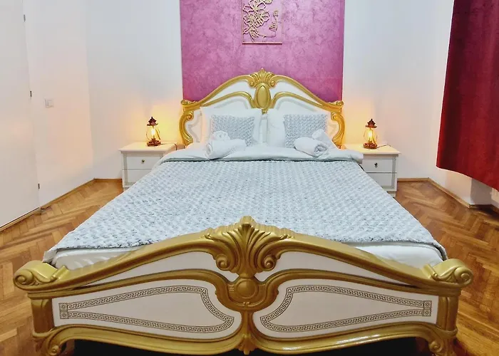 Royal 5* Mansion Near Square * Cluj-Napoca