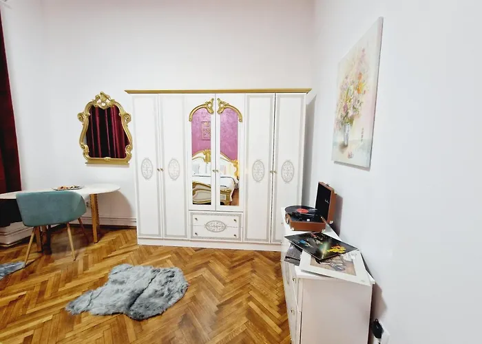 Vila Royal 5* Mansion Near Square *