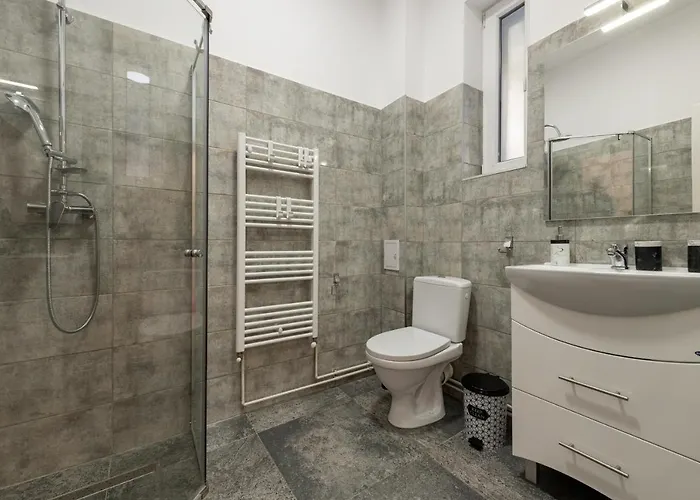 Royal 5* Mansion Near Square Villa *