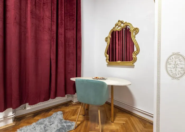 Royal 5* Mansion Near Square * Cluj-Napoca