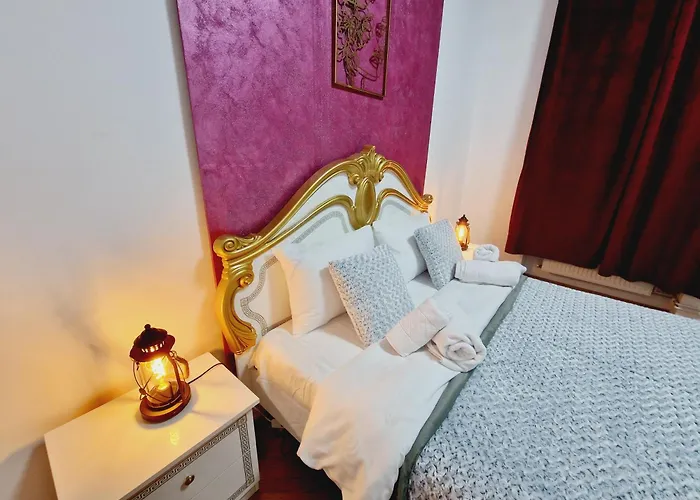 Royal 5* Mansion Near Square Vila Kluž